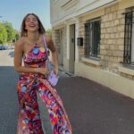 Rym Renom Instagram - J’aime tellement cette tenue ! Prête pour ma nouvelle destination avec @marciano 💕 Vous préférez quelle tenue 1 ou 2 ? #ad Paris, France