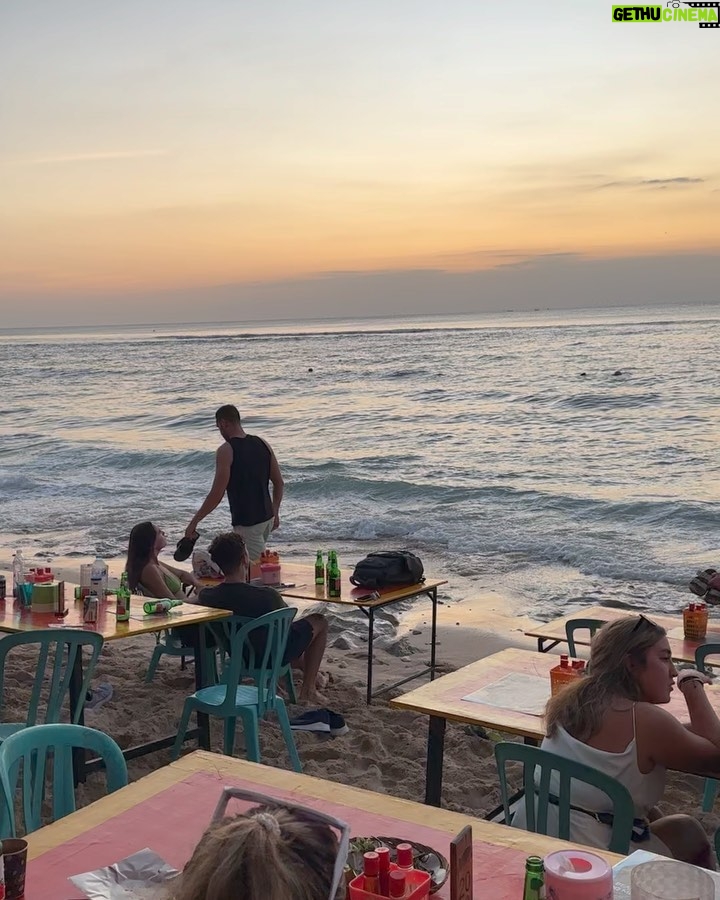 Rym Renom Instagram - La définition du bonheur ✨🤍 Uluwatu, Bali, Indonesia