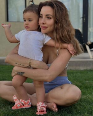 Rym Renom Instagram - Heureuse de leur montrer la beauté de leur pays 🇲🇦☀️