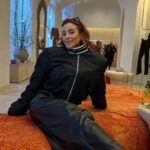 Rym Renom Instagram - !HOLA RYM! - épisode 5 ❤️ Nouvel épisode de ma série de mini-vlogs, cette semaine vous suivez mes aventures à New York 🏙🤍 Dites-moi en commentaires votre passage préféré ! 💬