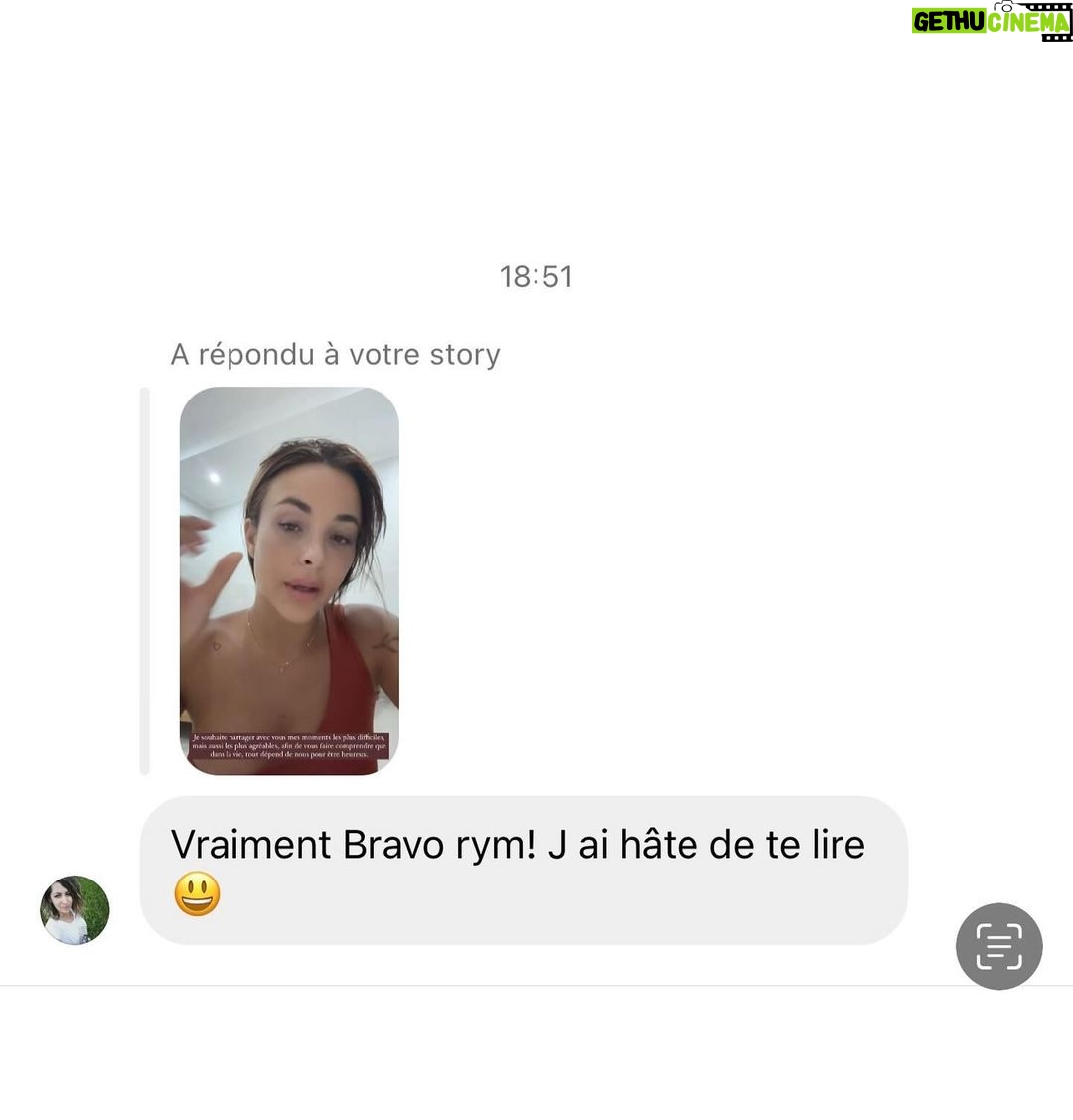 Rym Renom Instagram - Aujourd’hui, je suis enfin en mesure de vous annoncer que vous pouvez précommander mon livre dès maintenant sur le site que je vais vous indiquer tout de suite, ainsi que sur ma story. J’ai travaillé énormément sur ce livre, et je le considère comme l’une de mes plus grandes fiertés. Depuis que je suis petite, j’ai toujours tenu des journaux intimes. L’écriture m’aide à m’exprimer et à comprendre beaucoup de choses qui se passent en moi. Cette fois-ci, j’ai voulu être transparente et sincère avec tous mes futurs lecteurs. Vous savez, 2023 a été une année difficile pour moi, surtout vers la fin. J’ai également vécu récemment de nombreux changements, et je vous explique tout cela en toute sincérité, de manière authentique. Habituellement, je suis assez réservée sur les réseaux sociaux, surtout en ce qui concerne ma vie privée. J’ai du mal à exprimer ma douleur, mais en écrivant, c’est comme si je retrouvais mon espace personnel. Dans ce livre, je me livre totalement. Je vous explique beaucoup de choses sur moi, mais aussi, grâce à tout ce que j’ai vécu récemment, j’ai pu comprendre énormément de choses sur le développement personnel. Donc, ce livre ne concerne pas seulement moi, mais aussi vous. Vous trouverez également de nombreux témoignages, ainsi qu’une part de moi que vous ne connaissez pas encore. En tout cas, j’ai hâte que vous le lisiez, et bien évidemment, faites-moi des retours s’il vous plaît.🙏🏽🫶🏼 https://www.dashbook.fr/project/mes-emotions-a-nu