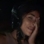 Rym Renom Instagram - J’ai toujours aimé voyager, mais cette fois-ci, j’ai décidé de le faire différemment. Mon amie @sarahbakkas m’a proposé de partir de Bali pour quelques jours, mais nous avons choisi de prendre seulement le vol. Une fois arrivées à destination, nous chercherons un hôtel pour dormir, rien n'a été prévu… Aujourd’hui, j’ai tellement ri avec mon amie avec qui je partage les mêmes délires. Je me sens bien, même très bien. Je suis heureuse et enthousiaste pour l’avenir. De plus, cette nuit est très spéciale car c’est la nouvelle lune, mais celle-ci est différente des autres… 🌑 Komodo National Park Indonesia