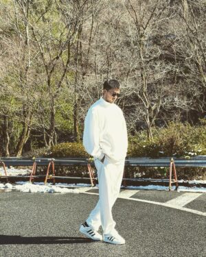 Ryoma Takeuchi Instagram - classic なadidas ♡✌️

#adidas #adidasoriginals 
#adidassuperstar