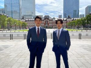 Ryoma Takeuchi Instagram - #アキラとあきら 

　　　明日　　26日　　公開

銀行員、そしてバンカーとしての生き方、そしてひとりの社会人としてどう生きる事が幸せなのか。

アキラ　と　あきら　
竹内涼真　　　横浜流星　が熱い社会人の青春を駆け抜けます。

明日26日から　みなさん　是非劇場へ❗️