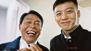 Ryoma Takeuchi Instagram - #六本木クラス

『リメイク』とはなんなのか…クランクインする前に考えた事があります。
『もう一度つくる』『作りなおす』などありますが。今回六本木クラスをやる上で何が1番必要なのかずっと考えてました。

作品創りおいて絶対は無いし、確定な正解は出ませんでしたが…でも１つわかったのは
この六本木クラスは素晴らしい原作、#梨泰院クラス と同様の内容。そして日本語で六本木という街で新たなキャストが人間関係を築き上げる。　まさにその通りだなと。
僕らが重要視しなきゃいけないのは、比較では無く、どうやったら六本木という舞台でこの素晴らしい原作を
表現できるのか。

僕はそう思いました。

そして今日もチーム全員そう思いながら撮影していきます。

皆さんどうか、この六本木で戦い抜くユニークなキャラクター達の人生を、最後まで応援して頂けたら嬉しいです。

宜しくお願いします🌰

#六本木  #六本木クラス

#이태원  #이태원클라쓰

#リメイク  #ドラマ 

小言ですか…

原作者のチョ・グァンジンさんが『六本木クラスは韓国版のコピーではなく、日本の新しいドラマとしてとても面白かったです』と　その言葉に凄く救われました。