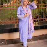 Saba Ibrahim Instagram - Rab waqif hai tumhare dil ki tadap se.. Wo radd nahi karega teri duaayen zara sabr to kar 🙂 . . Jummah special outfit- @lost_in_closet