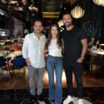 Saba Mubarak Instagram - مع صديقي و اخويا طارق الجنايني منتج حكايات بنات و صديقتي صبا مبارك ( احلام ❤️) …. فكركوا بنحضر ايه ؟ 😉