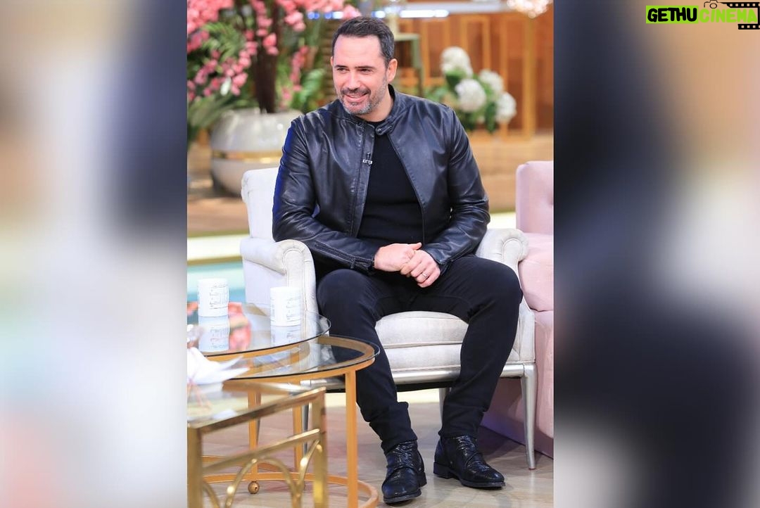 Saba Mubarak Instagram - انتظروا حلقة برنامج "معكم منى الشاذلي" مع أبطال وفريق عمل فيلم أنف وثلاث عيون المقتبس من رواية الكاتب الكبير إحسان عبد القدوس اليوم الساعة ١٠ مساء على قناة @ontv
