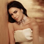 Saba Mubarak Instagram - Powerfully Distinctive⚡️ @SabaMubarak captivates the essence behind @Bulgari’s High Jewelry Collections. 🎥 @joellebharb من جلسة التصوير الخاصة بدار #بولغاري و النجمة #صبا_مبارك. #SabaMubarak #Bulgari #JamaloukiMag Styled by @yasmineeissa