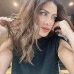 Saba Mubarak Instagram - Hi everyone how have you been ???? I’m sending you love ❤️. Makeup @bysaraerian