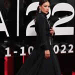 Saba Mubarak Instagram - ‎ العرض العربي للفيلم السوري #نزوح بطولة الصديقة الموهوبة @kindaalloush و @sameralmasri و من اخراج سؤدد كعدان ‎، و من جدة الحبيبة @redseafilm styled by my ride or die my @yasmineeissa dress @arwaalbanawi Jewelry @azzafahmy makeup @furatabaalkhail hair @salon_mermaid. And my sweet baby @mayareldegwey thank you for everything ❤️ @mad_solutions ❤️❤️ Jeddah, Saudi Arabia