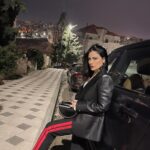 Saba Mubarak Instagram - Last night’s vibes Loving my blazer ❤️
