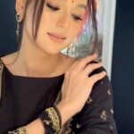 Sabila Nur Instagram - Her eyes have magic in it 🪄 Beautiful Sabila Nur standing out perfectly with our Elegant touch 👌 Outfit- @meherofficials Look Elegant Be Elegant ❤️❤️❤️❤️ 🟢To book your appointment Call Us: Gulshan Branch: +8801764049039 Banani Branch: +8801973473881 🟢Our Locations: 🟢Gulshan Branch: JL Bhaban, House: 01, 3rd Floor, Road: 01 (Herfy Bangladesh Building), Gulshan: 01, Dhaka . 🟢Banani Branch: Road: 11, Block: M, House: 78 (snowdrop), 1st floor, (Beside Banani Aarong) Banani, Dhaka ©️All rights reserved by Elegant Makeover and Fashion #elegant_makeover #elegantmakeover #saminasara #salonservices #bridal #Gulshan1 #banani11 #partylookmakeup #sabila #glammakeup ..