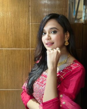 Sabila Nur Instagram - fuchsia dreams 🌸💕

wearing: @lavishbykarishma