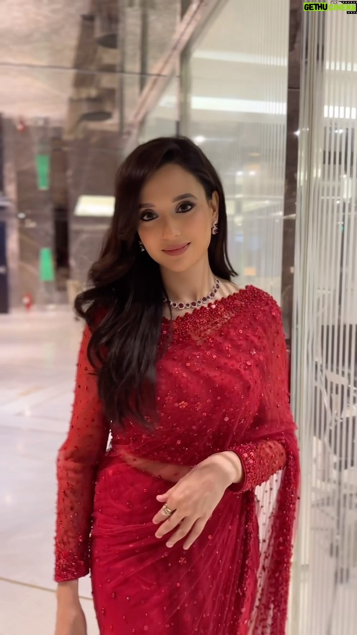 Sabila Nur Instagram - wearing: @meherofficials makeup: @splendorbyab
