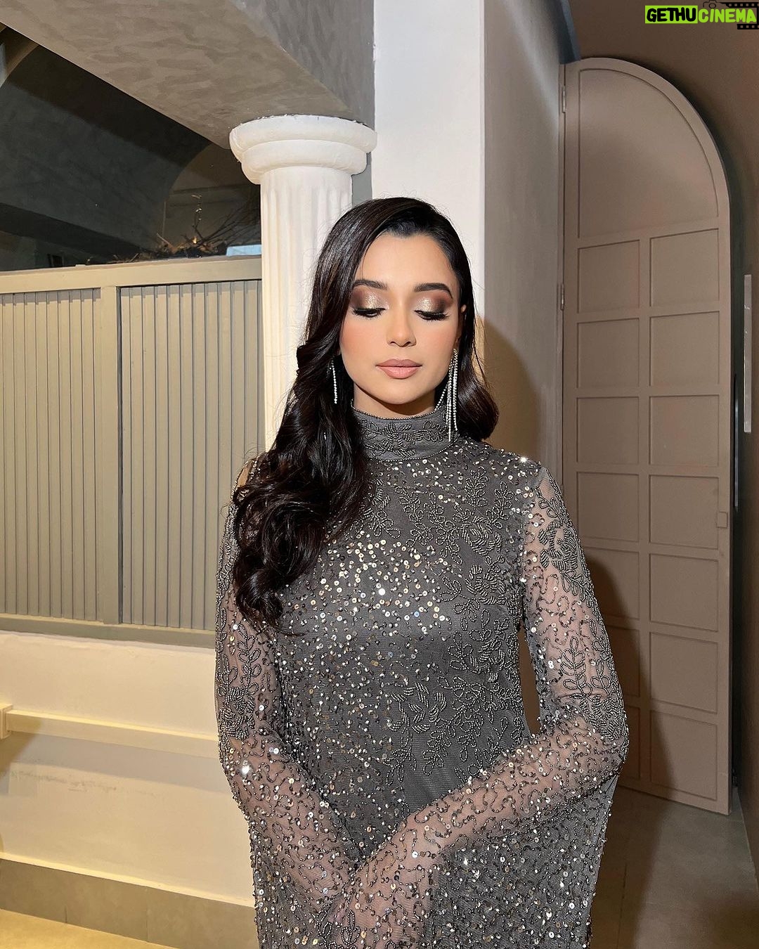 Sabila Nur Instagram - MAKEOVER by Pinky Peya! Gorgeous @sabla.babla all dolled up by our head make-up artist @pinkypeya ! Book us for all kind of makeovers Taking bookings for the WEDDING SEASON Address 📍Banani , Road 13, Block E, House 47 Open 7 days a week from 11am-8pm 📞 017 6000 9535