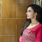 Sabila Nur Instagram - fuchsia dreams 🌸💕 wearing: @lavishbykarishma