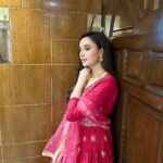 Sabila Nur Instagram - fuchsia dreams 🌸💕 wearing: @lavishbykarishma