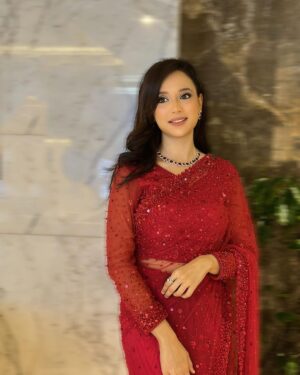 Sabila Nur Instagram - ❤️✨ 
wearing: @meherofficials 
makeup: @splendorbyab