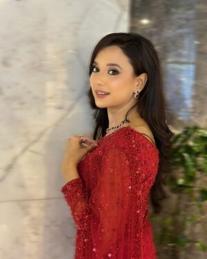 Sabila Nur Instagram - ❤️✨ 
wearing: @meherofficials 
makeup: @splendorbyab