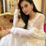 Sabila Nur Instagram - 🤍🕊️ wearing: @festivibe.official