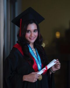 Sabila Nur Instagram - My official graduation photos ❤️🎓 PC: @rashedmsamii & @ibtehajhassann