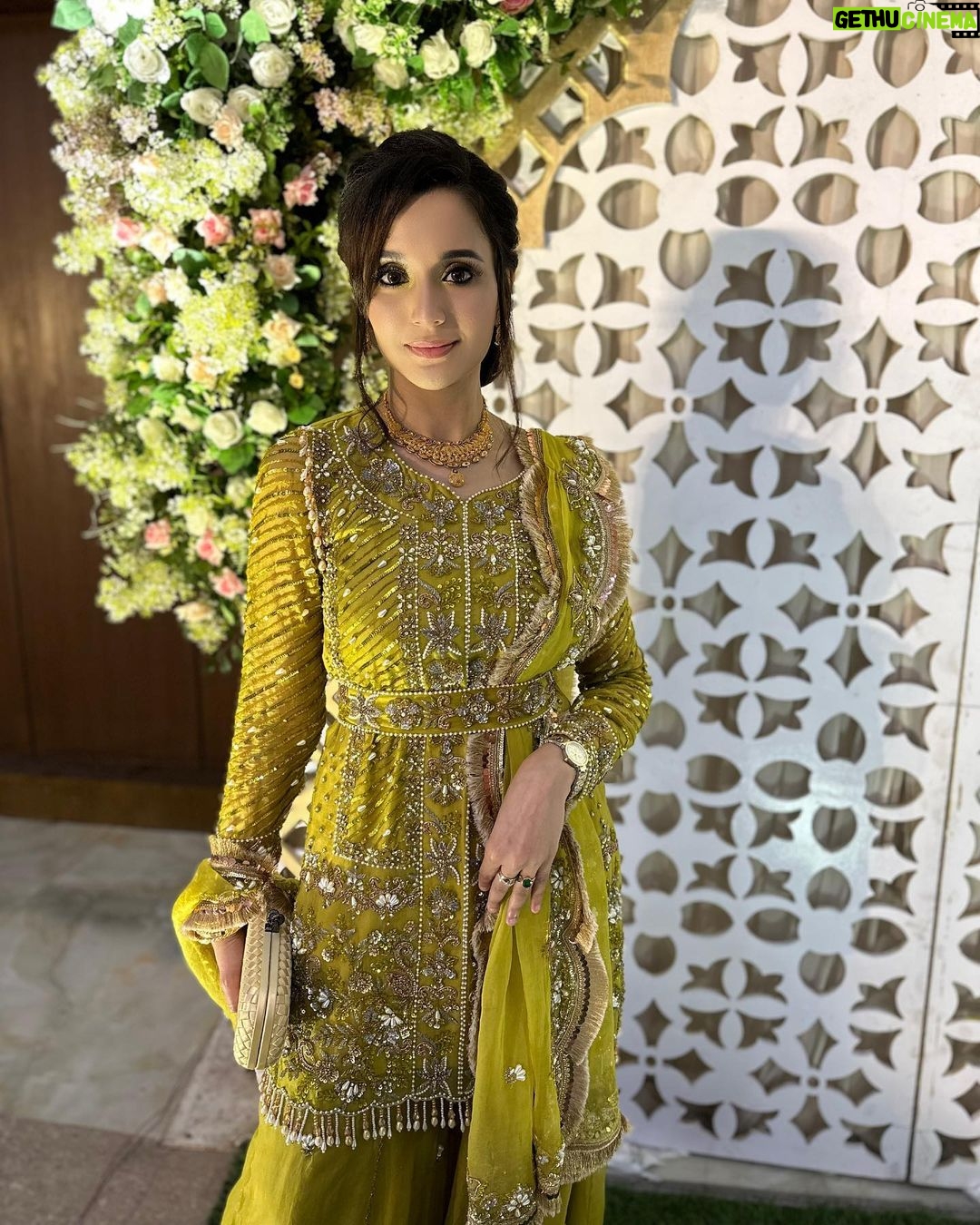 Sabila Nur - 49.6K Likes - ✨😊
wearing: @meherofficials
makeup and hair: @iampersonafied