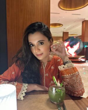 Sabila Nur Instagram - 🧡✨
