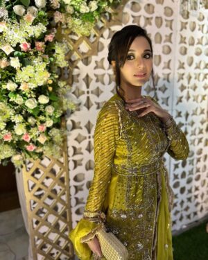 Sabila Nur Instagram - ✨😊 

wearing: @meherofficials 
makeup and hair: @iampersonafied