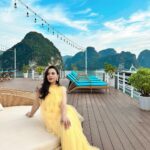 Sabila Nur Instagram - Like a mermaid on dry land 🧜🏻‍♀️🌊❤️ wearing: @muktaofficial ✨ Halong Bay Vietnam - Du Lịch Vịnh Hạ Long