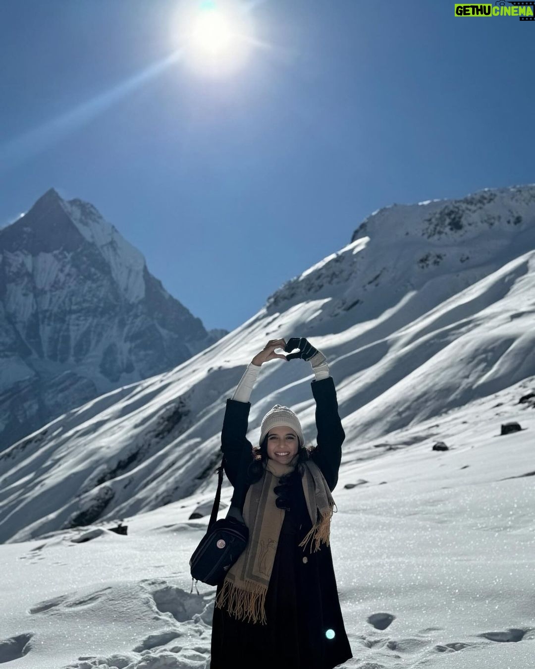 Sabila Nur Instagram - 🥶❤️ Annapurna Base Camp (ABC)