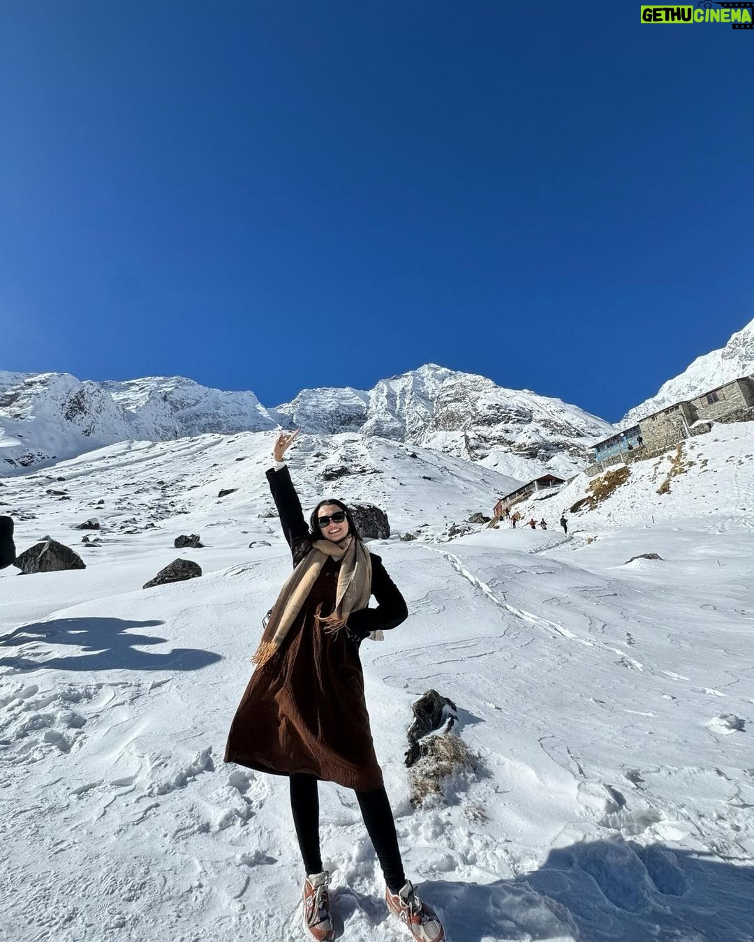 Sabila Nur Instagram - 🥶❤️ Annapurna Base Camp (ABC)