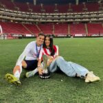 Sabina Hidalgo Instagram - tantas veces soñamos con este momento, que sigue pareciendo eso, un sueño. 🤩 Tepa, al inicio del torneo me dijiste: “voy a hacer campeón al Tapatío” y lo cumpliste. te admiro y te amo tanto que me explota el corazón! TAPATÍO CAMPEÓN! ❤️‍🔥🏆 Estadio AKRON