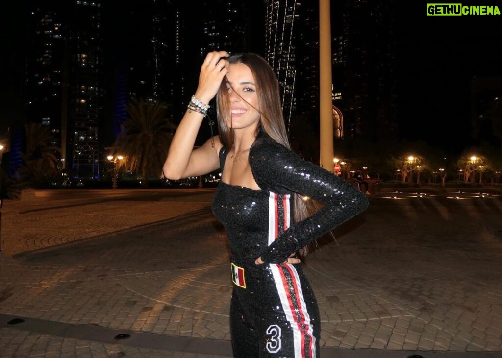 Sabina Hidalgo Instagram - #NowUnitedLeanOnMe Abu Dhabi U.A.E.