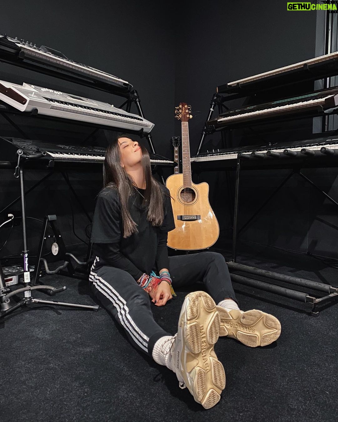 Sabina Hidalgo Instagram - #musician Hybrid Studios