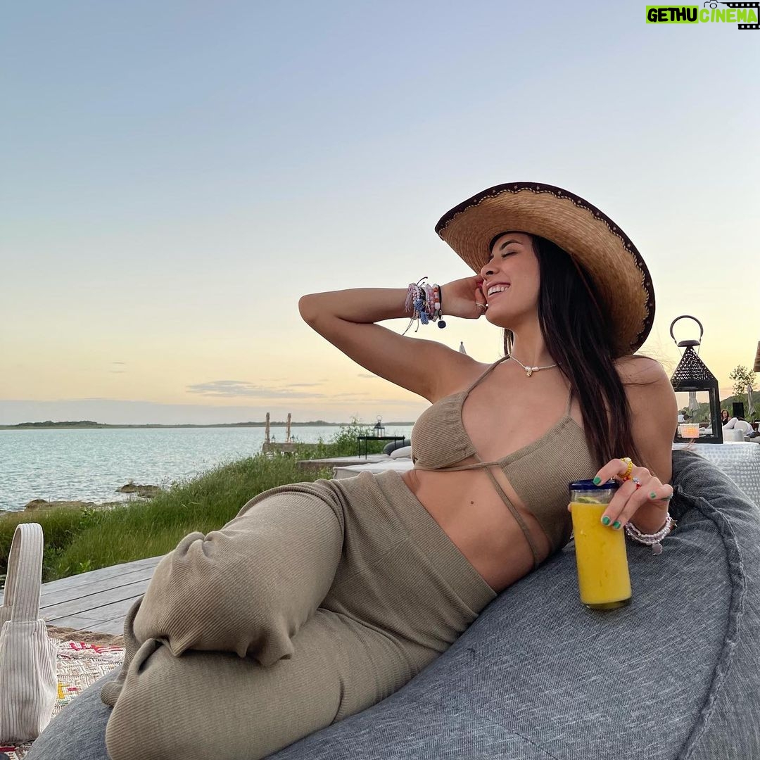 Sabina Hidalgo Instagram - una escapadita al paraíso <3🌾 Bacalar