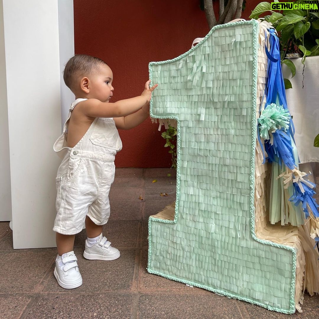 Sabina Hidalgo Instagram - ENCHI IS 1!!!