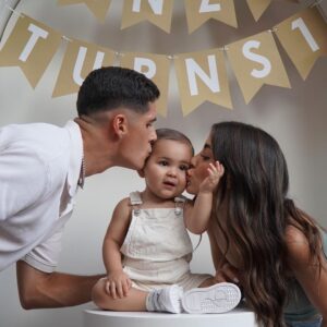 Sabina Hidalgo Instagram - ENCHI IS 1!!!