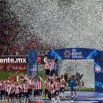 Sabina Hidalgo Instagram - tantas veces soñamos con este momento, que sigue pareciendo eso, un sueño. 🤩 Tepa, al inicio del torneo me dijiste: “voy a hacer campeón al Tapatío” y lo cumpliste. te admiro y te amo tanto que me explota el corazón! TAPATÍO CAMPEÓN! ❤️‍🔥🏆 Estadio AKRON