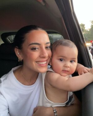 Sabina Hidalgo Instagram - enchi, te soñé tantas veces y te hiciste realidad. ser tu mamá es lo mejor de mi vida 🤍 te amo