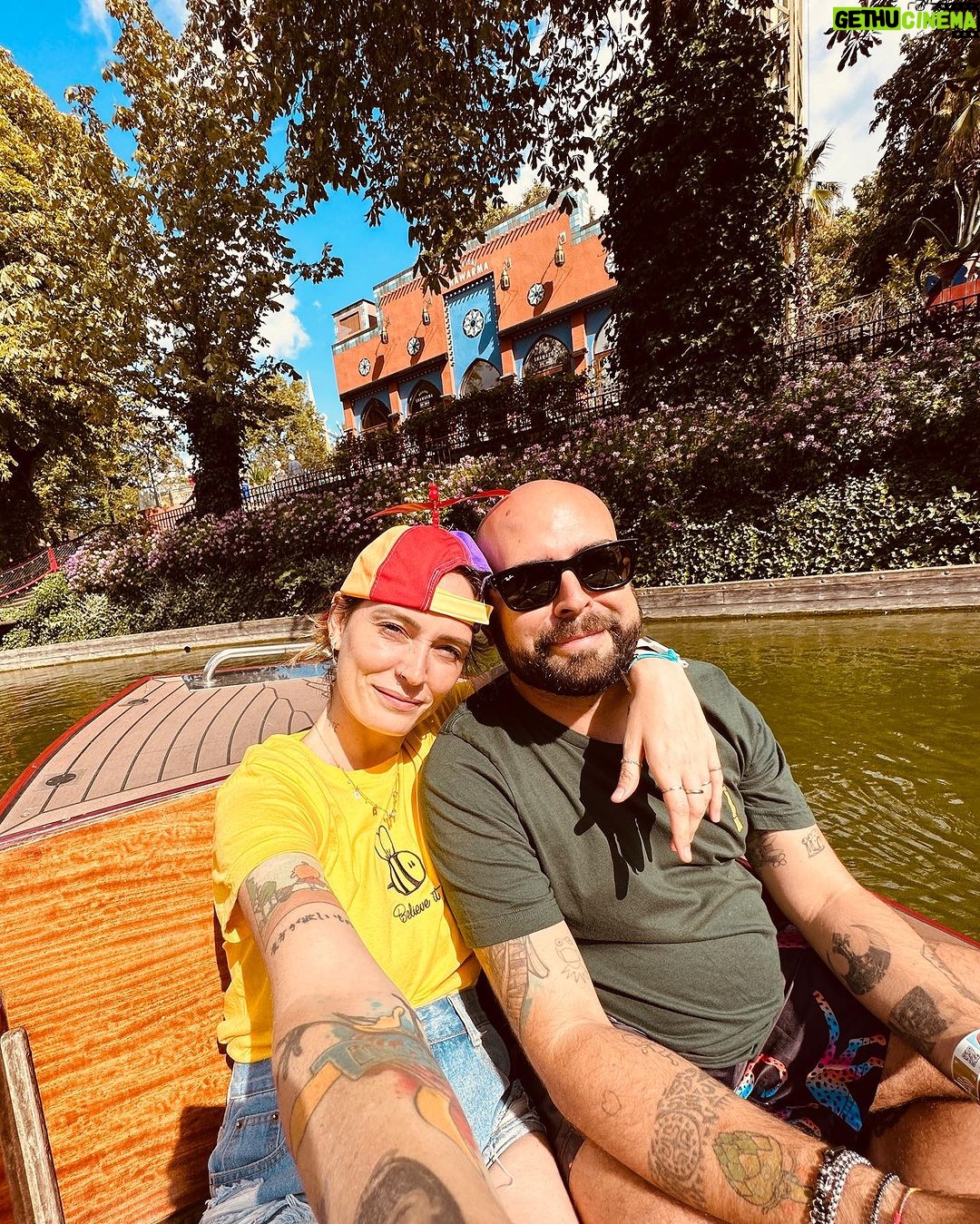Sabrina Cereseto Instagram - Tante cose belle. Scorri per vedere tutte le foto anche se sto pubblicando alle 23. 🫣 L’ultima foto è per farvi capire quanto siamo di compagnia a Cere che non ha spazio sul divano.