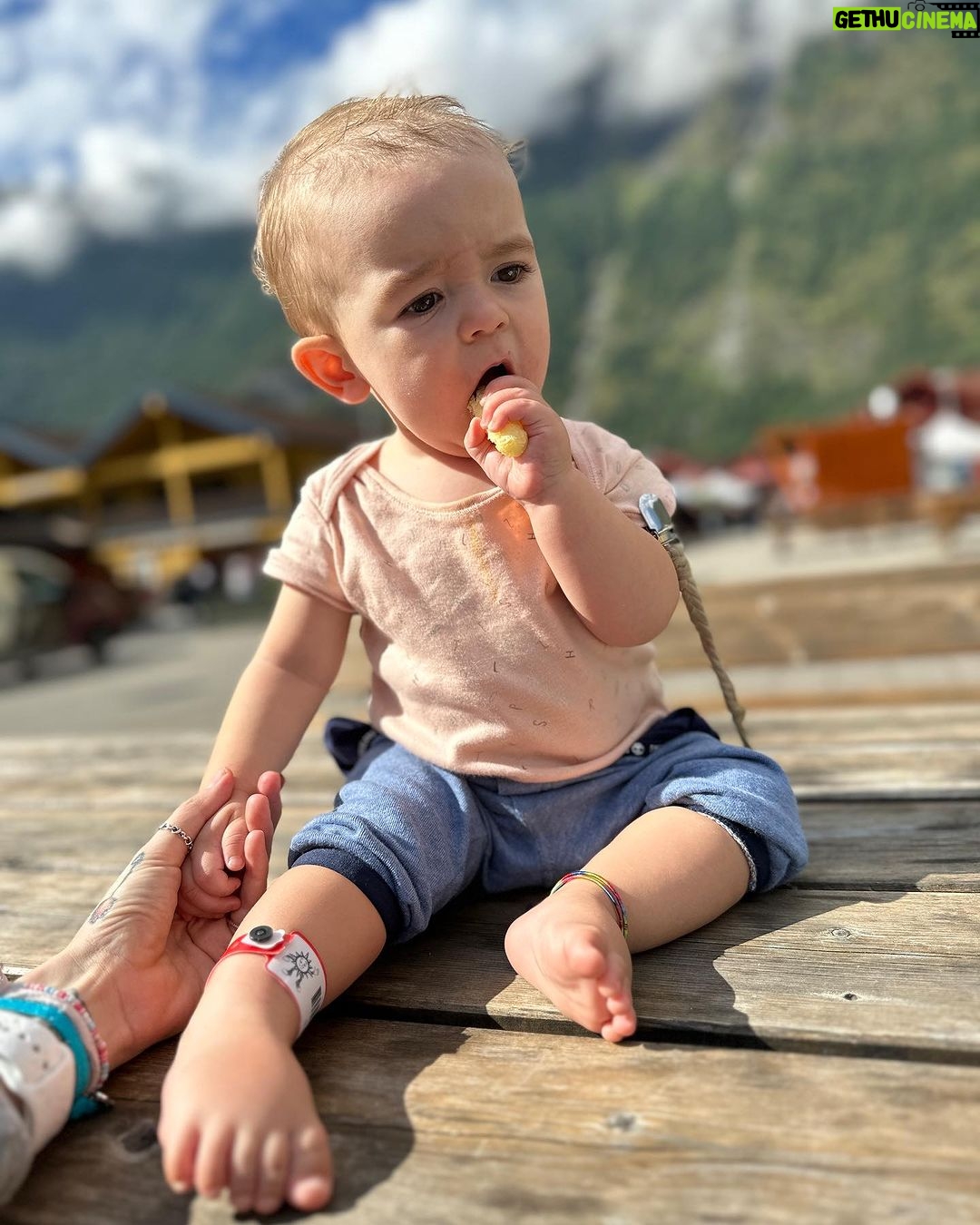Sabrina Cereseto Instagram - Dalla Norvegia passiamo alla tedeschia ❤️ sempre insieme però 🥰