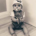 Sabrina Cereseto Instagram – 10 mesi di frigne! 😂❤️
Auguri DiamANTE 💎
Come faremmo senza di te?
Dormiremmo 😂❤️