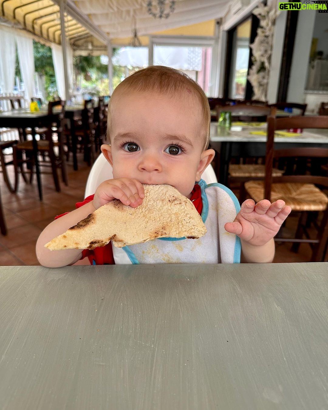 Sabrina Cereseto Instagram - Impossibile da spiegare. 💎 Tra qualche ora 10 mesi di te. Cosa sei 🥰