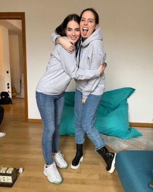 Sabrina Cereseto Instagram - Un legame PROFONDO, Ti voglio un bene immenso amica, davvero❤️🪐 Quante cose stiamo organizzandoooo preparateviiii😎🫵🏻
