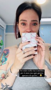 Sabrina Cereseto Instagram - Da quanto aspettavo di indossarti non ne hai la minima idea. Ti ho posato nel pacco dei pannolini a maggio e cercavo di non guardarti quando ti passavo accanto ma era impossibile farlo, ti ho anche tirato fuori 2 volte per guardarti. Grazie 💎🎀