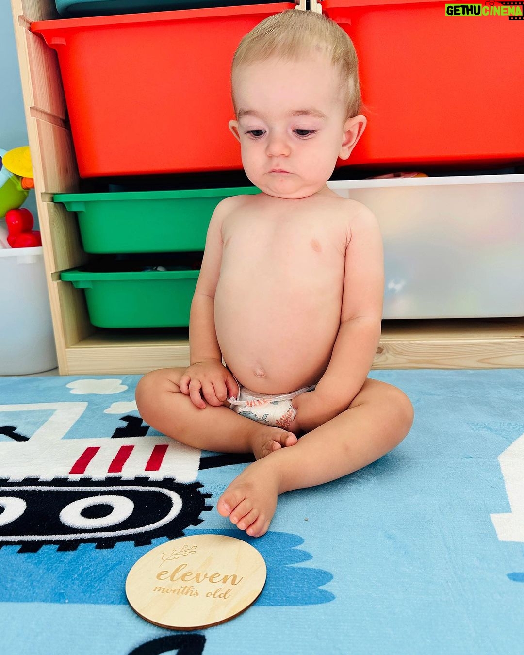 Sabrina Cereseto Instagram - βIo non li voglio fare 11 mesi!β π Tanti auguri al nostro cuoricino β€οΈ