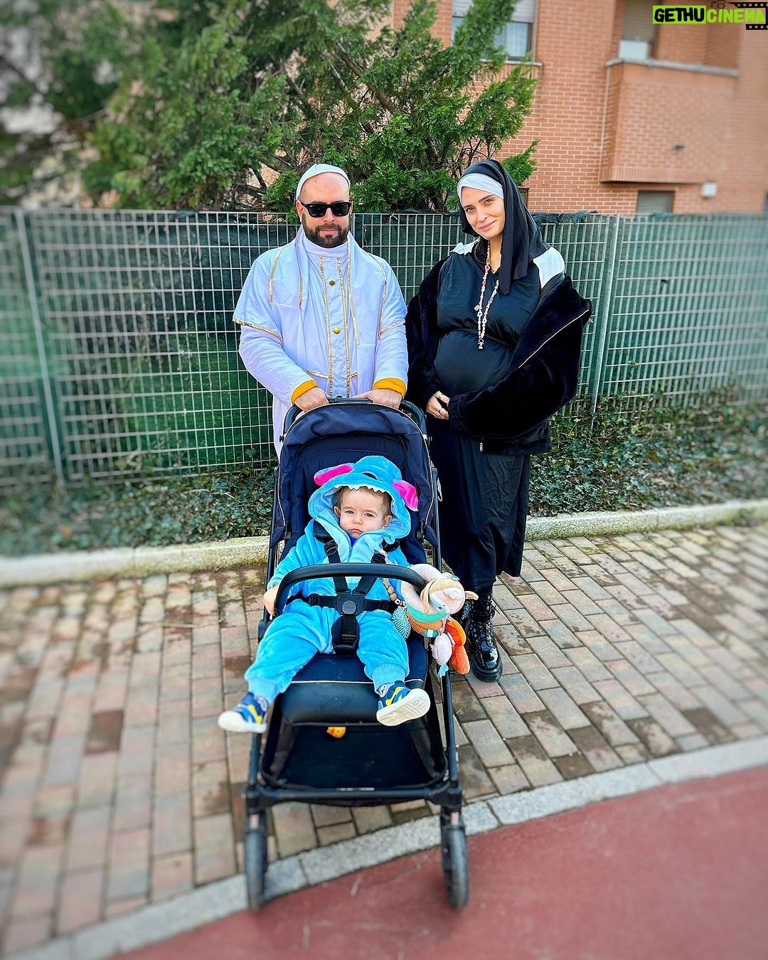 Sabrina Cereseto Instagram - Ehm… 🫣❤️ buona giornata di carnevale!!