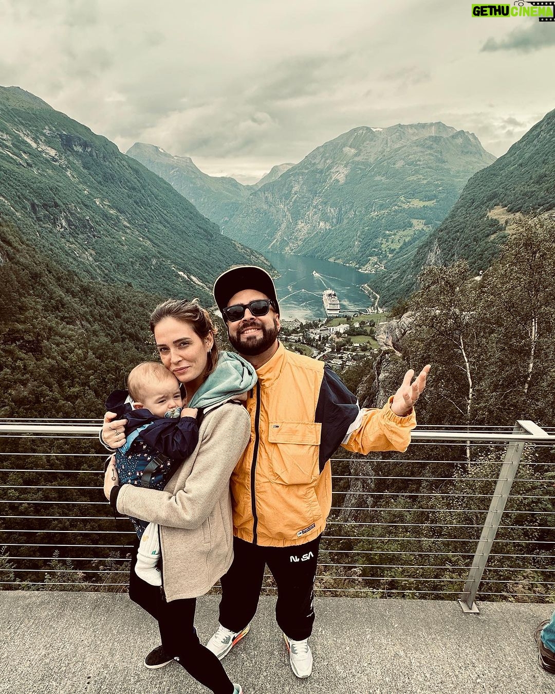 Sabrina Cereseto Instagram - Il paese perfetto per chi come me ama il caldo e il sole! 🇳🇴 Ps: sto scherzando 😂 però qui è tutto bellissimo!