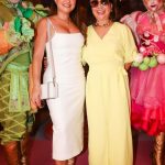 Sabrina Sato Instagram - São tantas as mulheres da minha vida, que admiro, aprendo, me orgulho, me ensinam, me salvam, nos apoiamos todos os dias! Minhas maravilhosas que me moldaram e me trouxeram ate aqui @kikasatorahal @sabrinasato Manu e Zozo, representando a minha relação de troca com elas e com todas as minhas amadas Moniques, Jus, Days, Kellys, Janes, Maris, Gabis, Fers, Mirellas, Deboras, Ninas, Frans, Carols, Tatis, Renatas, Suelys, Denises, Lus, Bias, Gis, Anas, Marias, Camilas, Flavias, Sandras, Dudas, Fabis, Tacis, Jades, Monicas e tantas mais maravilhosas que não cabem aqui. ❤️ Obrigada a todas vcs! Parabéns a todas as mulheres! Sabemos que nos viramos em mil e que conseguimos! Ter umas as outras, nos permite dividir, unir e nos fortalecer juntas! Feliz dia Internacional da Mulher! Viva todas! ❤️